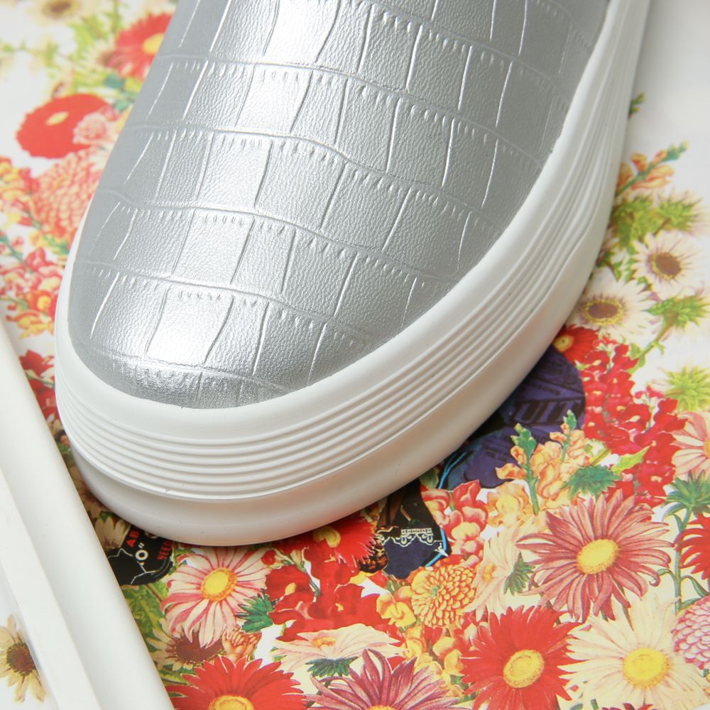Female Round Top Skate loafers Flat Shoes