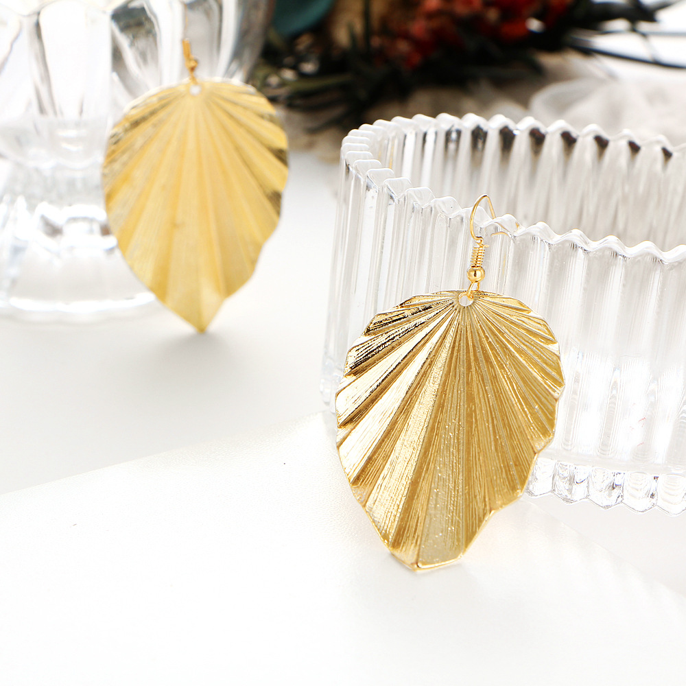 Fashion Woman Big Leaf Earrings