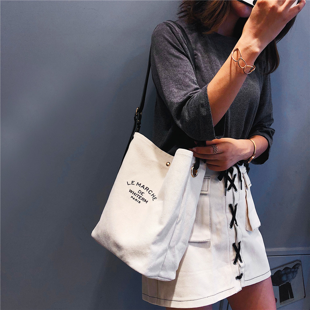 Stylish Canvas High-Capacity Single-Shoulder Straddle Bag for Ladies